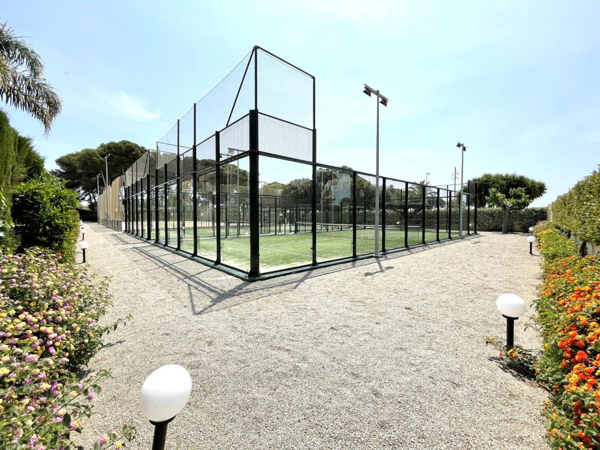 Luxurycambrils Resort&Spa 外观 照片